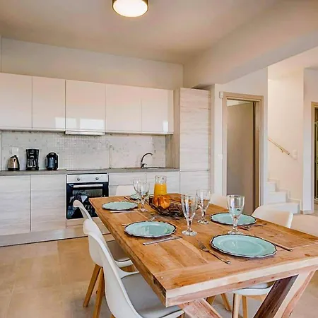 Nikos Olivestone By Vilă Gennadi